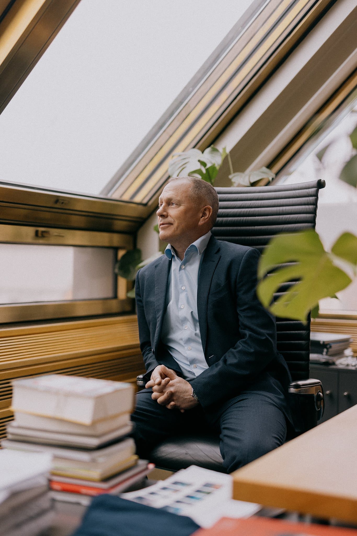 ZEIT / Nicolai Tangen — photographed by Abrakadabra
